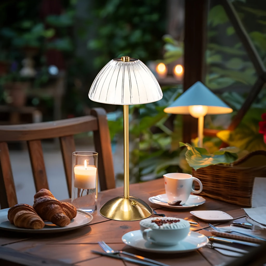 Tischlampe Gold – Glas Schirm – LED Lampe Wohnbereich