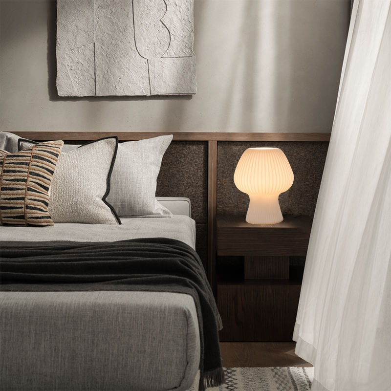 Tischlampe Glas Pilz – Ribbed Design – Nachtlampe Schlafzimmer