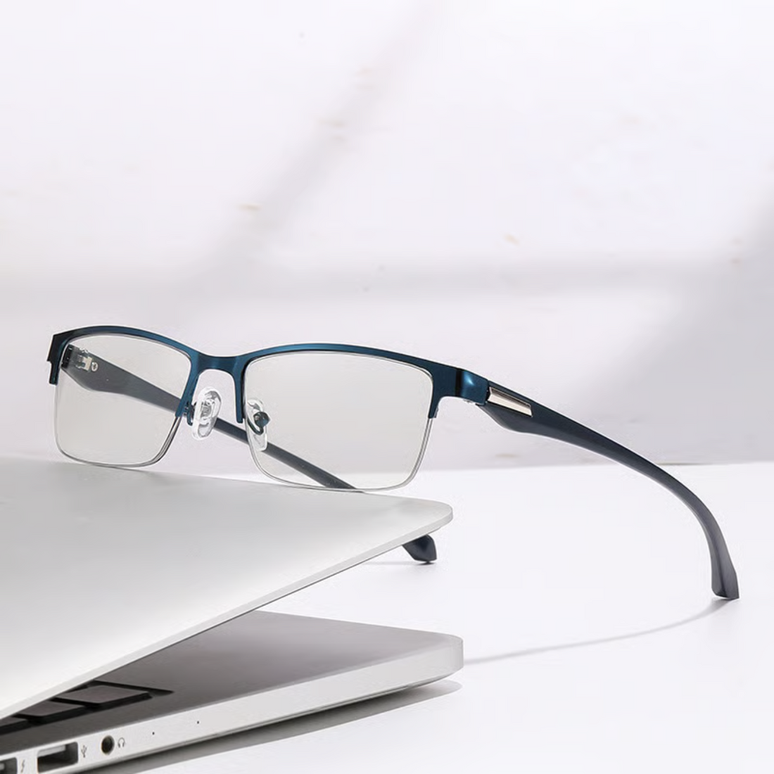 Multifokale Lesebrille Photochrome | Gleitsichtbrille mit UV-Schutz & Tönung