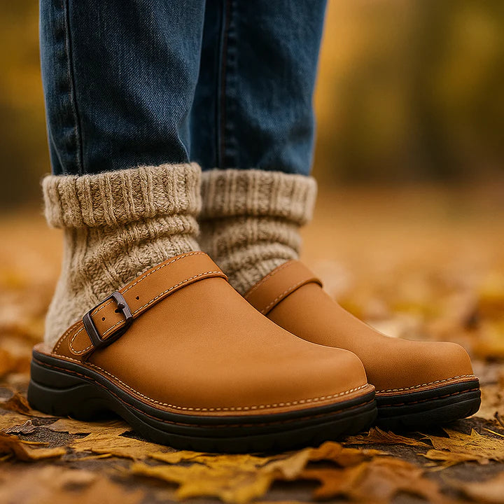 Luvikar InstepClog – Leder Clog mit verstellbarer Schnalle
