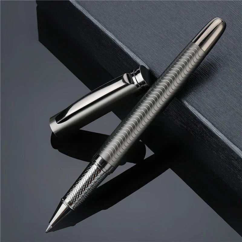 Eleganter Metallkugelschreiber – Für Büro und Geschäft – Mit Modernem Design