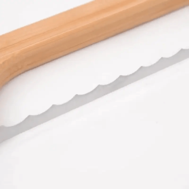 Brotmesser – mit Holzgriff – gezahnte Klinge – für gleichmäßige Scheiben