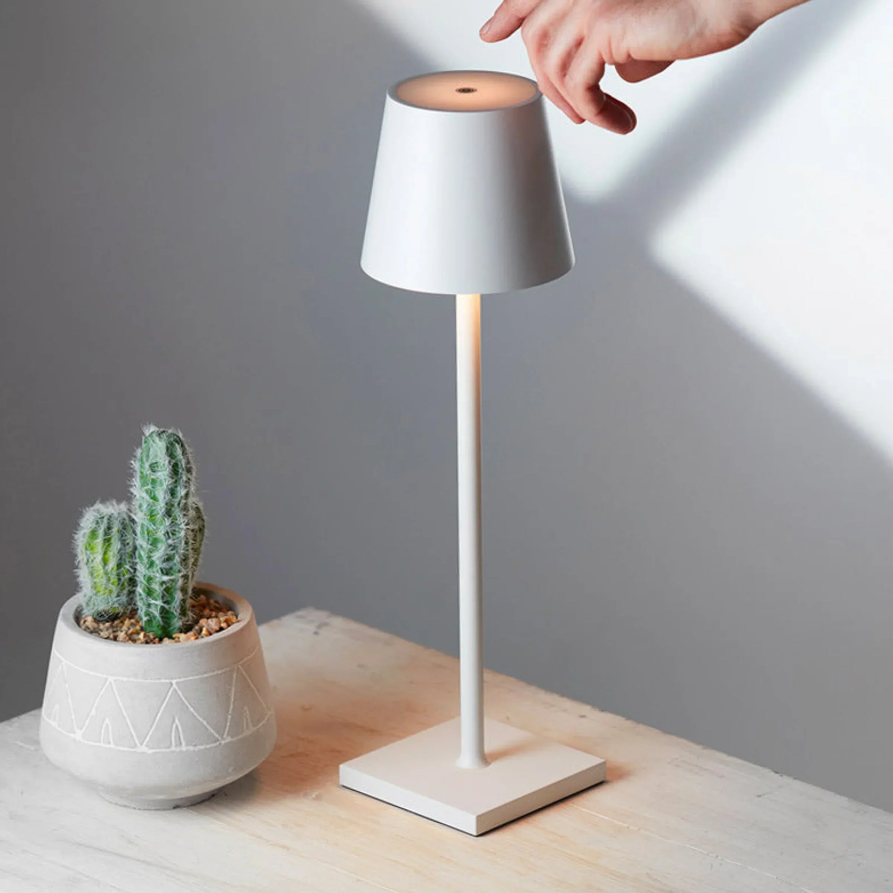 Tischlampe Akku – Dimmbar Touch LED – Kabellose Designlampe Modern